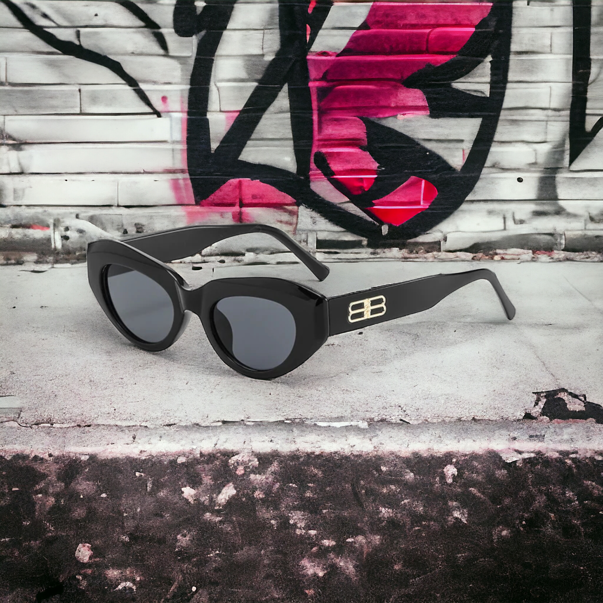 Glamour Gaze Shades Black